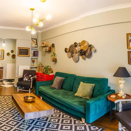 Yeni Jami Apartment *